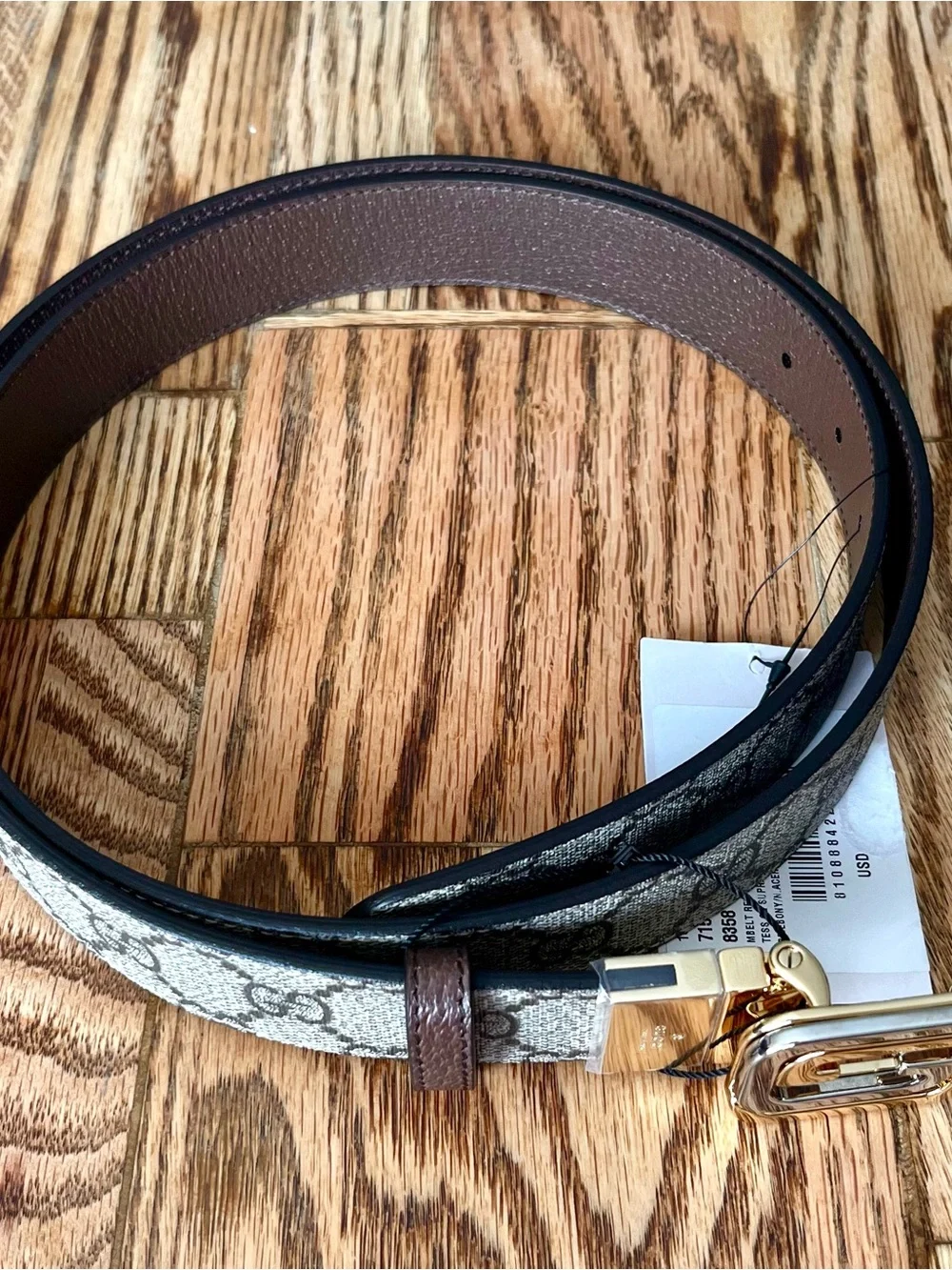 Gucci signature interlocking